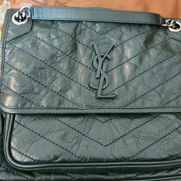 Green Niki medium YSL Plaque crinkled leather bag😮‍💨🫶🏻 - Picture 5 of 7